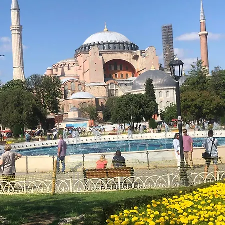Bachos Sultanahmet Enjoy Breakfast On The Teracce With A Sea View