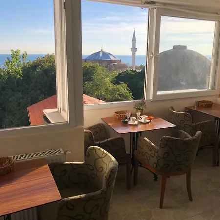 Bachos Sultanahmet Enjoy Breakfast On The Teracce With A Sea View *