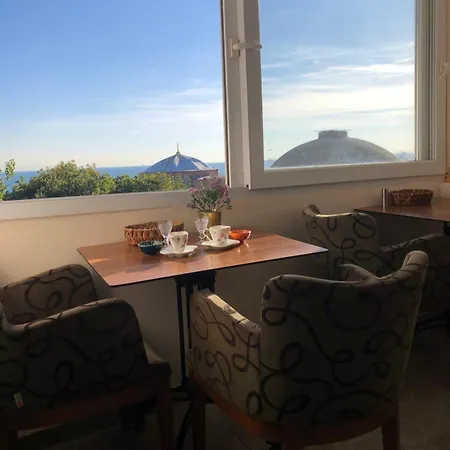 Otel Bachos Sultanahmet Enjoy Breakfast On The Teracce With A Sea View *