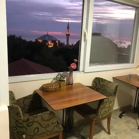 Bachos Sultanahmet Enjoy Breakfast On The Teracce With A Sea View * İstanbul