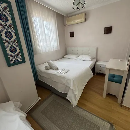 Bachos Sultanahmet Enjoy Breakfast On The Teracce With A Sea View Otel İstanbul