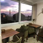 Bachos Sultanahmet Enjoy Breakfast On The Teracce With A Sea View