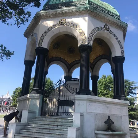 Hotel Bachos Sultanahmet Enjoy Breakfast On The Sea View Terrace