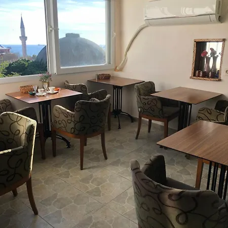 Bachos Sultanahmet Enjoy Breakfast On The Teracce With A Sea View Hotel Istanboel