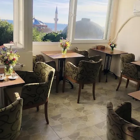 Bachos Sultanahmet Enjoy Breakfast On The Sea View Terrace فندق *