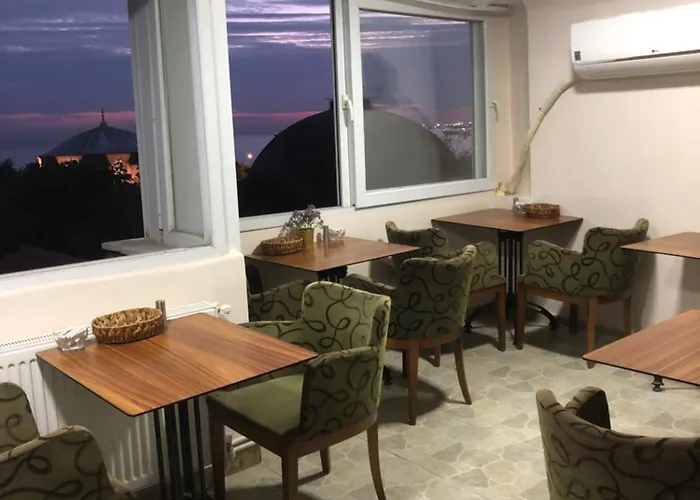 Bachos Sultanahmet Sea View Terrace ホテル *