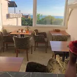 Hotel Bachos Sultanahmet Enjoy Breakfast On The Teracce With A Sea View Istanbul