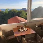 Bachos Sultanahmet Enjoy Breakfast On The Teracce With A Sea View