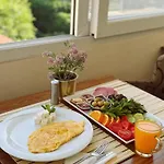 Hotel Bachos Sultanahmet Enjoy Breakfast On The Teracce With A Sea View *